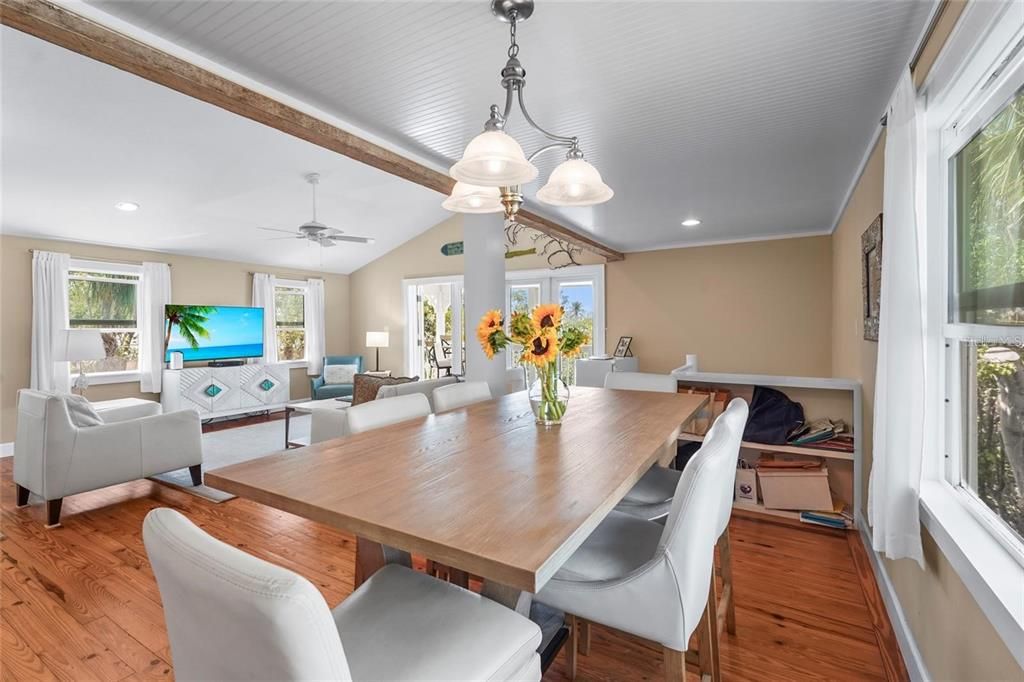 For Sale: $1,575,000 (3 beds, 3 baths, 2214 Square Feet)