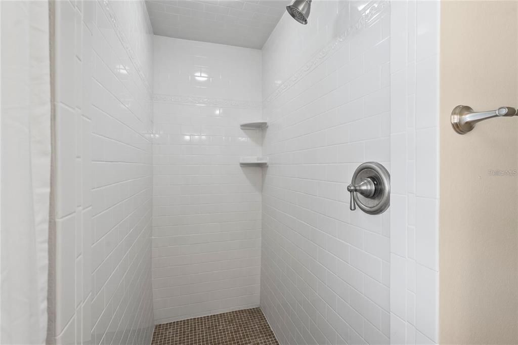 For Sale: $1,575,000 (3 beds, 3 baths, 2214 Square Feet)