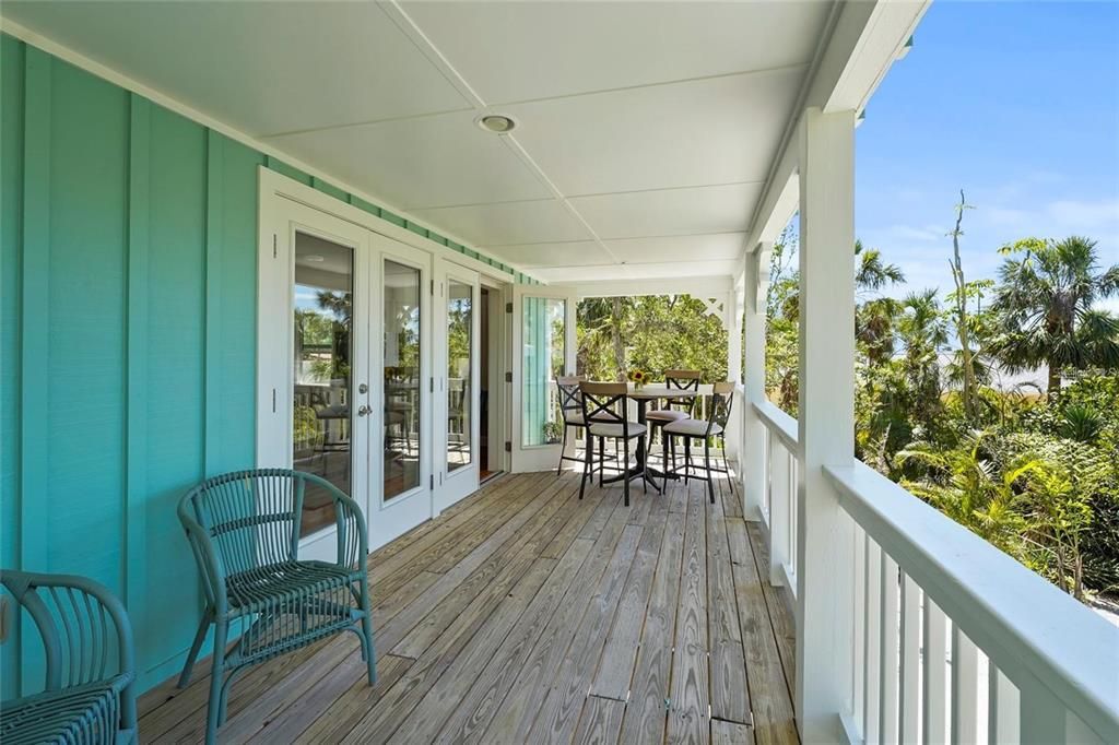 For Sale: $1,575,000 (3 beds, 3 baths, 2214 Square Feet)