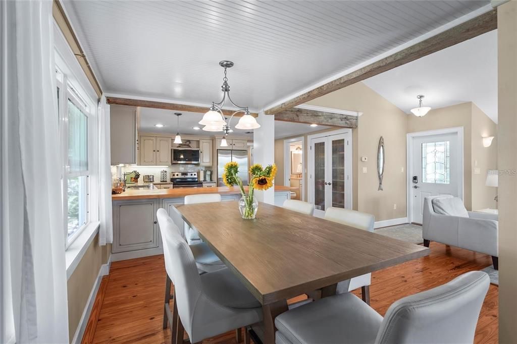 For Sale: $1,575,000 (3 beds, 3 baths, 2214 Square Feet)