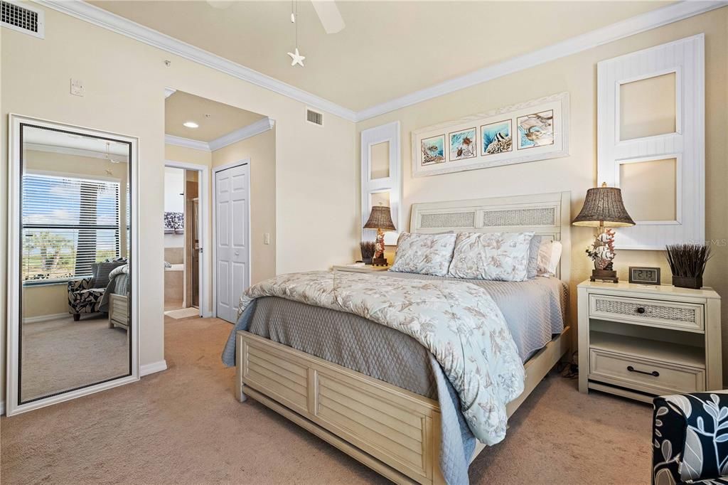 For Sale: $385,000 (2 beds, 2 baths, 1716 Square Feet)