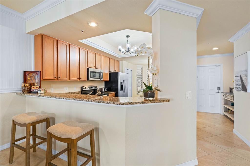 For Sale: $385,000 (2 beds, 2 baths, 1716 Square Feet)