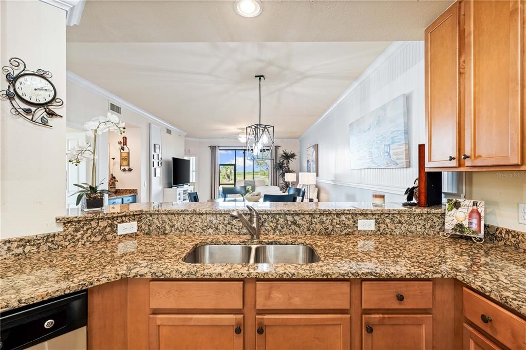 For Sale: $385,000 (2 beds, 2 baths, 1716 Square Feet)