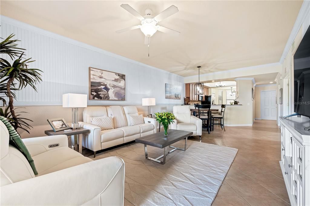 For Sale: $385,000 (2 beds, 2 baths, 1716 Square Feet)