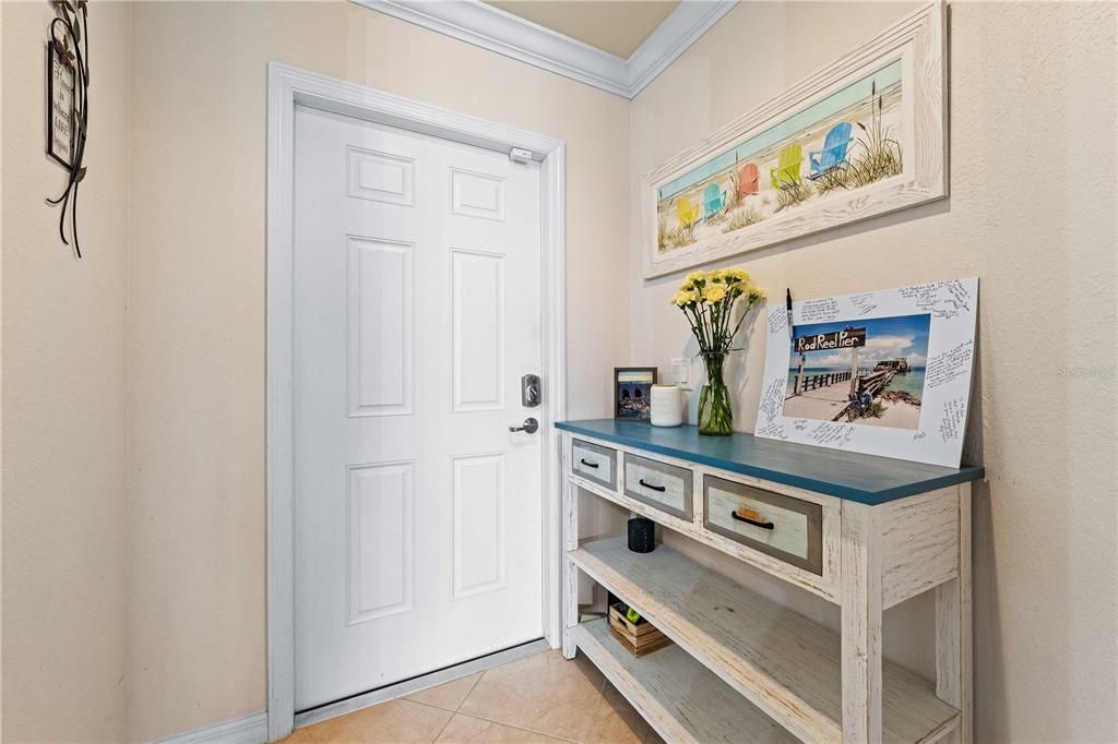 For Sale: $385,000 (2 beds, 2 baths, 1716 Square Feet)