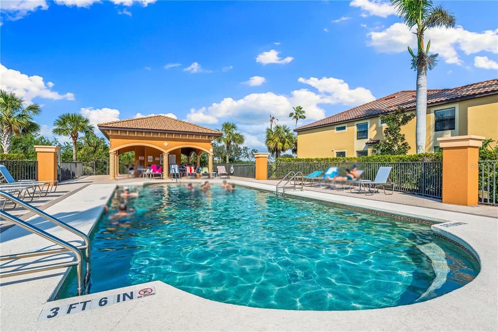 For Sale: $385,000 (2 beds, 2 baths, 1716 Square Feet)