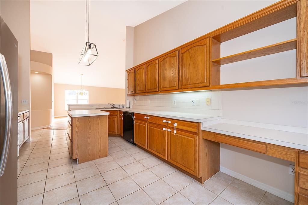 For Sale: $399,000 (4 beds, 2 baths, 2198 Square Feet)