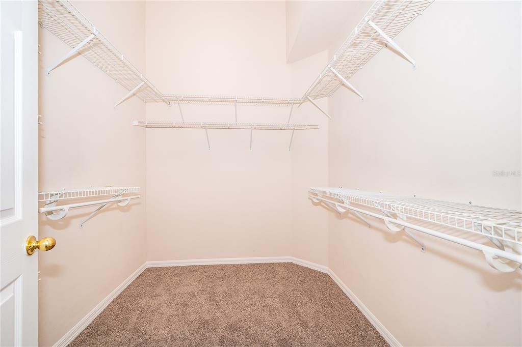 For Sale: $399,000 (4 beds, 2 baths, 2198 Square Feet)