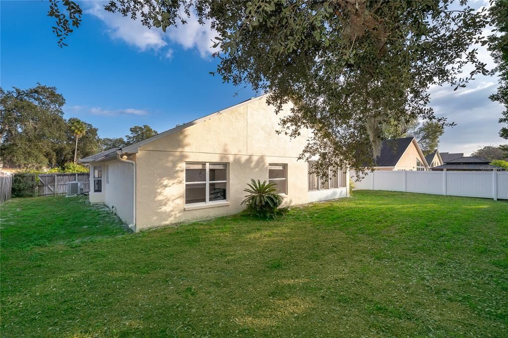 For Sale: $399,000 (4 beds, 2 baths, 2198 Square Feet)