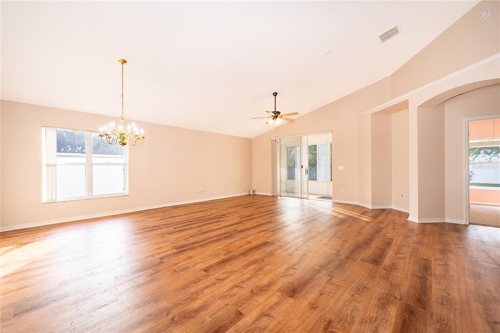 For Sale: $399,000 (4 beds, 2 baths, 2198 Square Feet)