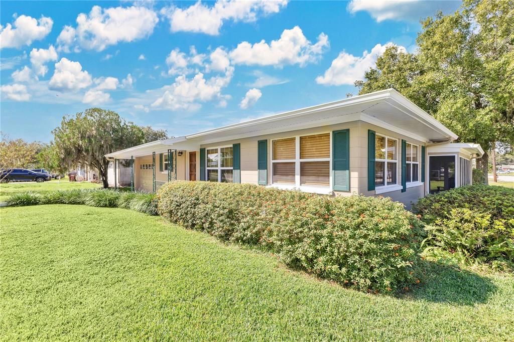 Active With Contract: $315,000 (2 beds, 1 baths, 1338 Square Feet)