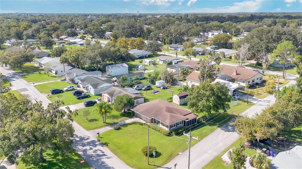 Active With Contract: $315,000 (2 beds, 1 baths, 1338 Square Feet)