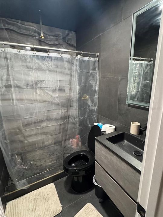 Active With Contract: $340,000 (3 beds, 2 baths, 1413 Square Feet)