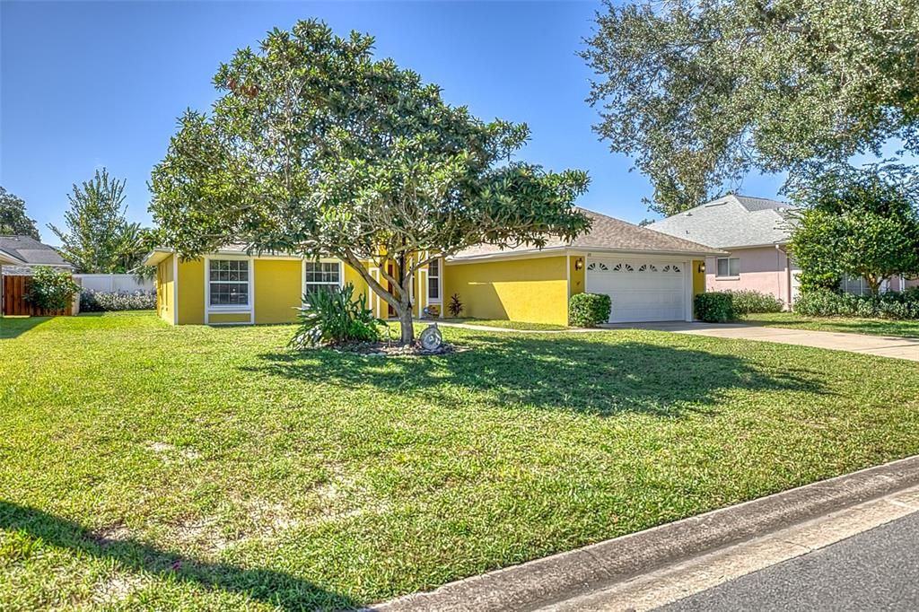 For Sale: $349,900 (3 beds, 2 baths, 1544 Square Feet)