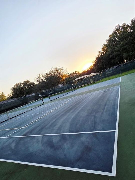 Active With Contract: $370,000 (4 beds, 2 baths, 2178 Square Feet)