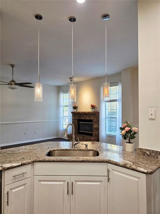 Active With Contract: $370,000 (4 beds, 2 baths, 2178 Square Feet)