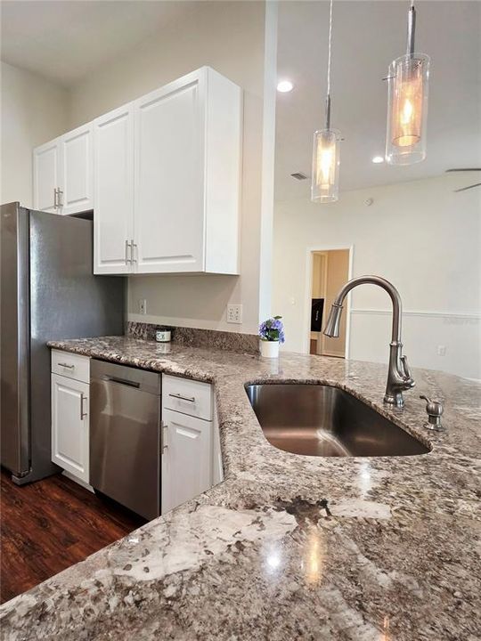 Active With Contract: $370,000 (4 beds, 2 baths, 2178 Square Feet)