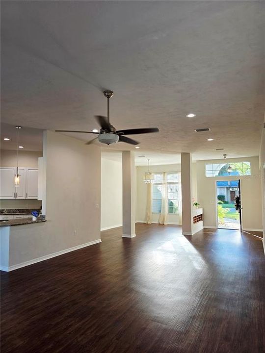 Active With Contract: $370,000 (4 beds, 2 baths, 2178 Square Feet)