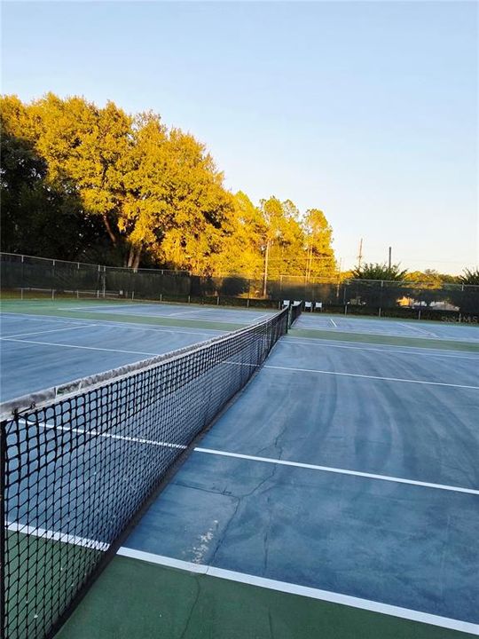 Active With Contract: $370,000 (4 beds, 2 baths, 2178 Square Feet)