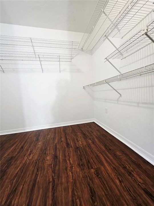 Active With Contract: $370,000 (4 beds, 2 baths, 2178 Square Feet)