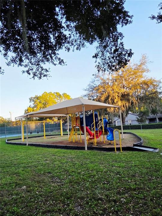 Active With Contract: $370,000 (4 beds, 2 baths, 2178 Square Feet)