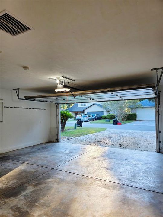 Active With Contract: $370,000 (4 beds, 2 baths, 2178 Square Feet)