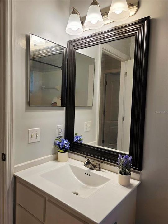 Active With Contract: $370,000 (4 beds, 2 baths, 2178 Square Feet)