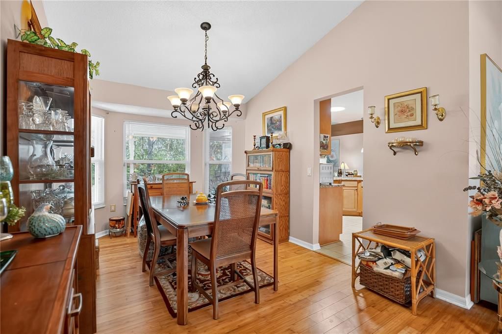 For Sale: $400,000 (3 beds, 2 baths, 1647 Square Feet)