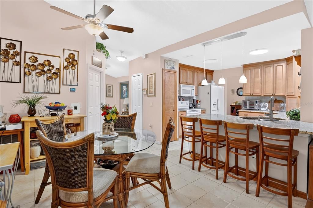 For Sale: $400,000 (3 beds, 2 baths, 1647 Square Feet)