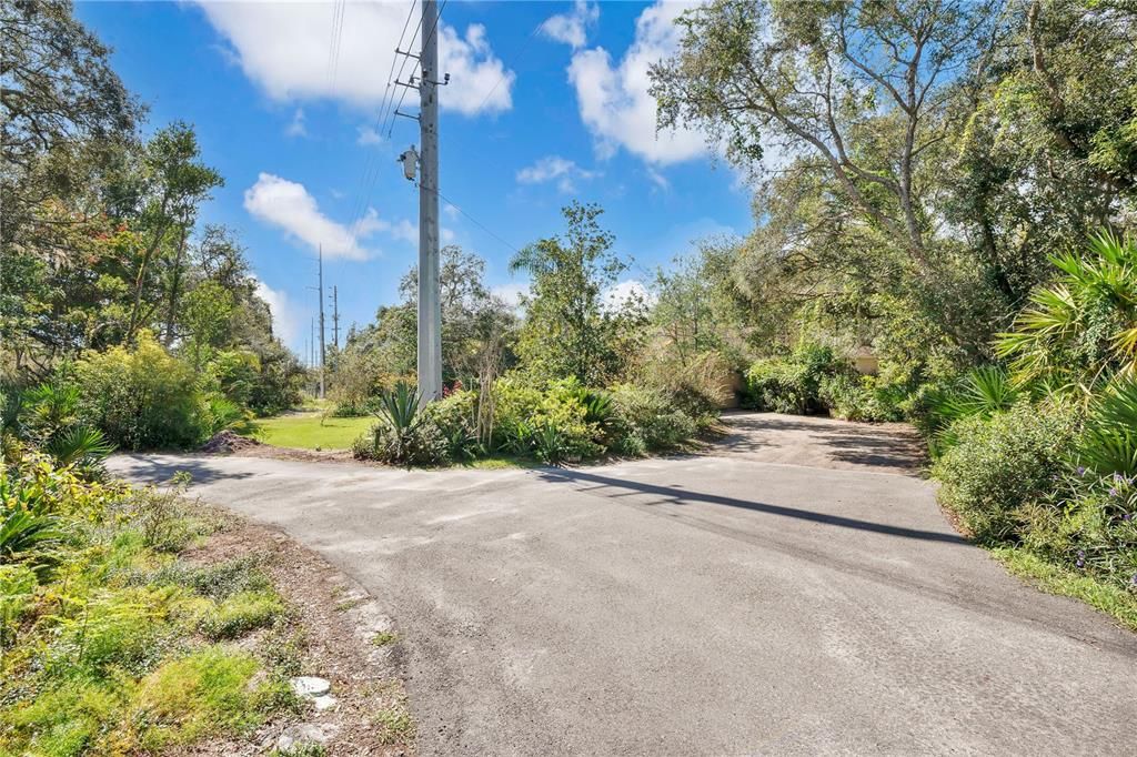 For Sale: $400,000 (3 beds, 2 baths, 1647 Square Feet)