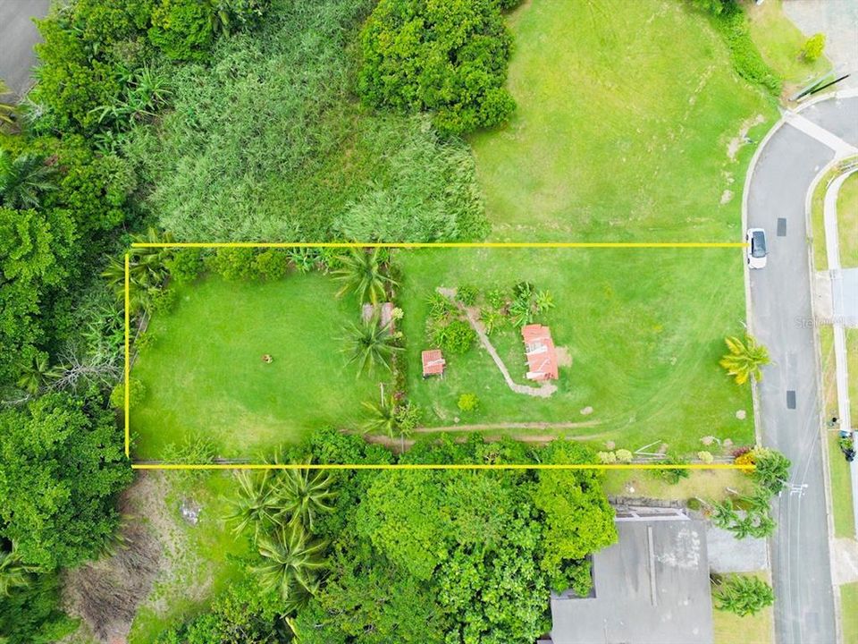 На продажу: $165,000 (0.55 acres)