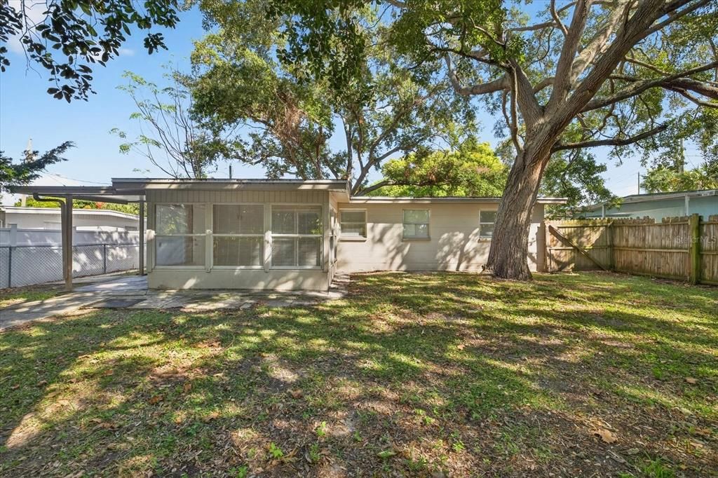 待售: $190,000 (2 贝兹, 1 浴室, 768 平方英尺)