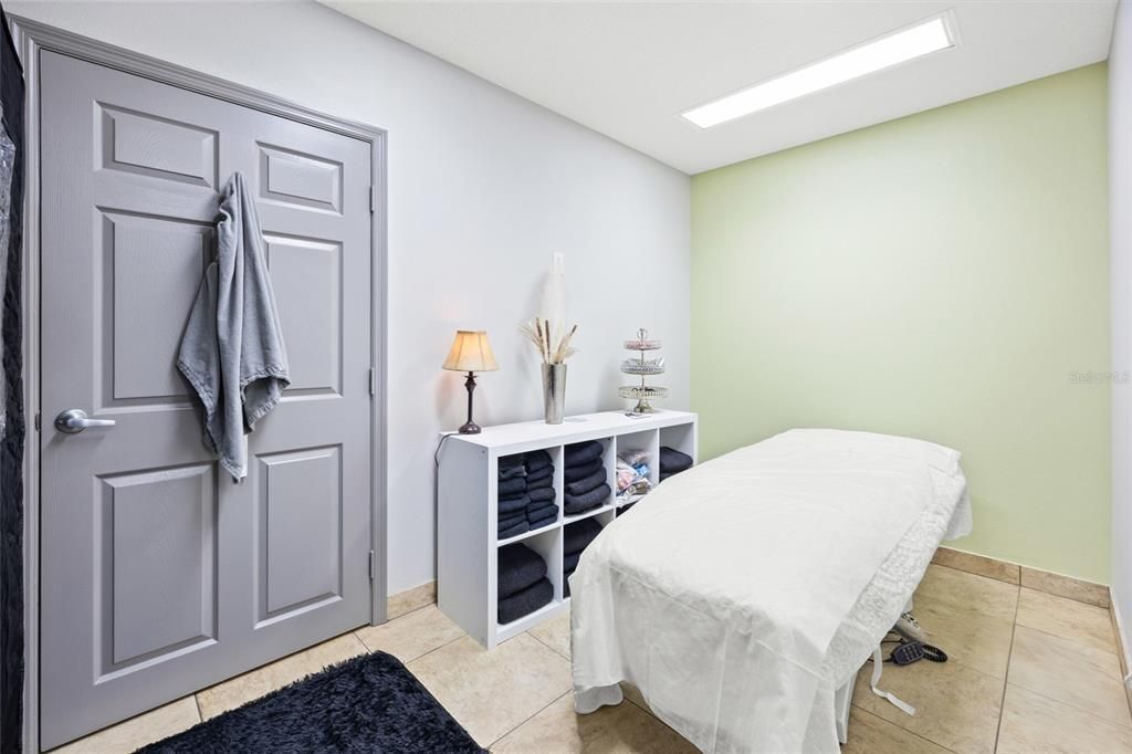 For Sale: $319,000 (0 beds, 0 baths, 2261 Square Feet)