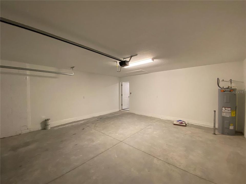 出租: $1,995 (4 贝兹, 2 浴室, 1930 平方英尺)