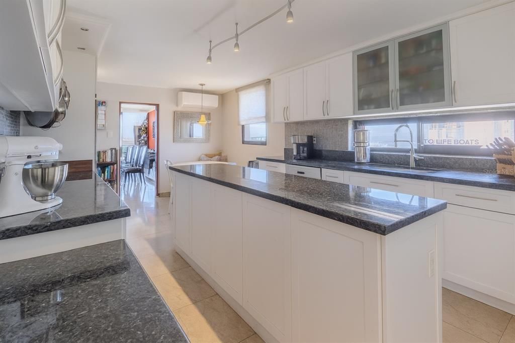 待售: $1,995,000 (4 贝兹, 3 浴室, 2962 平方英尺)