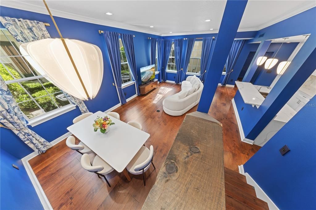 Под контрактом: $1,398,000 (6 спален, 0 ванн, 3216 Квадратных фут)