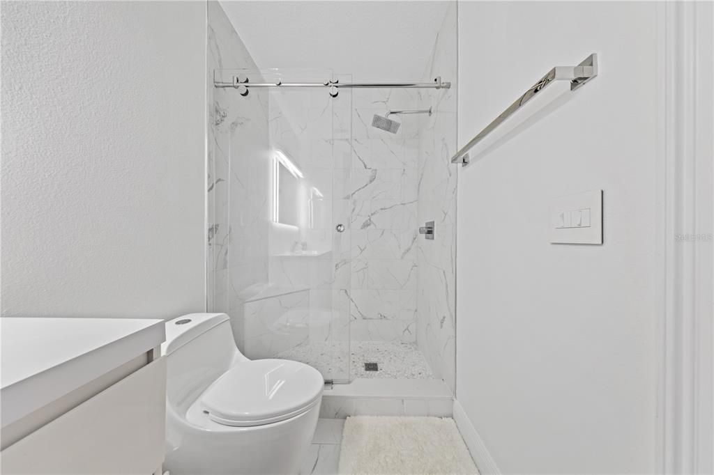 Под контрактом: $1,398,000 (6 спален, 0 ванн, 3216 Квадратных фут)