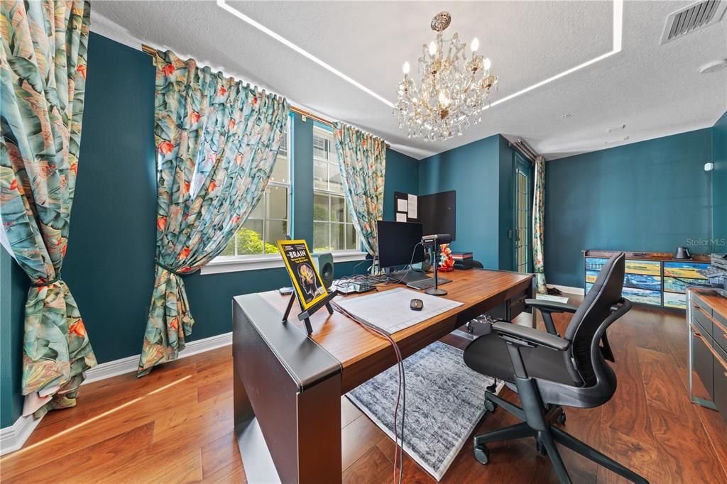 Под контрактом: $1,398,000 (6 спален, 0 ванн, 3216 Квадратных фут)