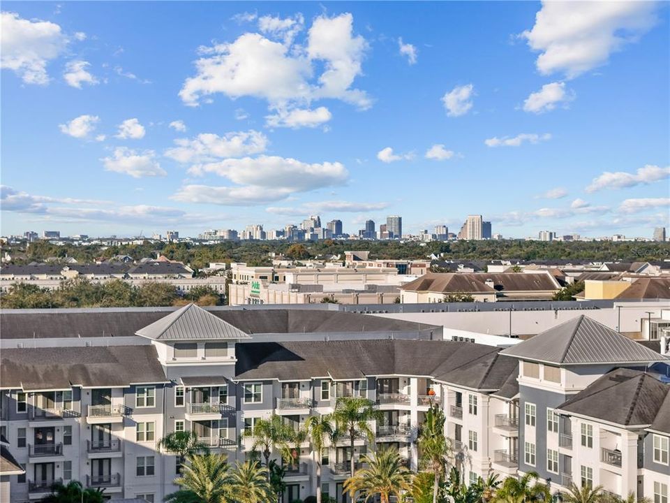 Под контрактом: $1,398,000 (6 спален, 0 ванн, 3216 Квадратных фут)