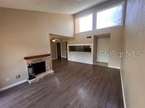 For Sale: $165,000 (2 beds, 2 baths, 1071 Square Feet)