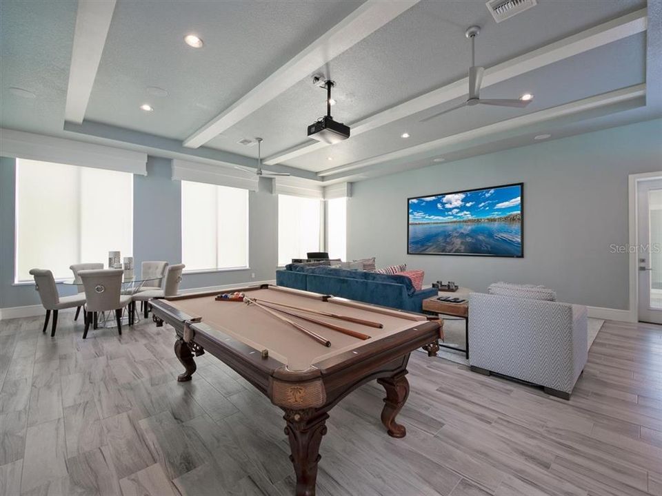 For Rent: $18,500 (6 beds, 7 baths, 6853 Square Feet)