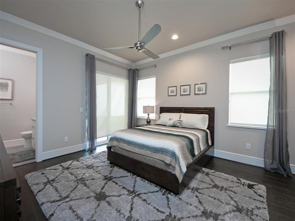 For Rent: $18,500 (6 beds, 7 baths, 6853 Square Feet)