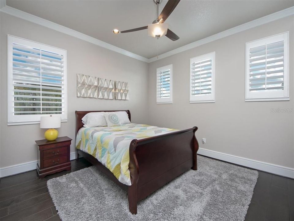 For Rent: $18,500 (6 beds, 7 baths, 6853 Square Feet)