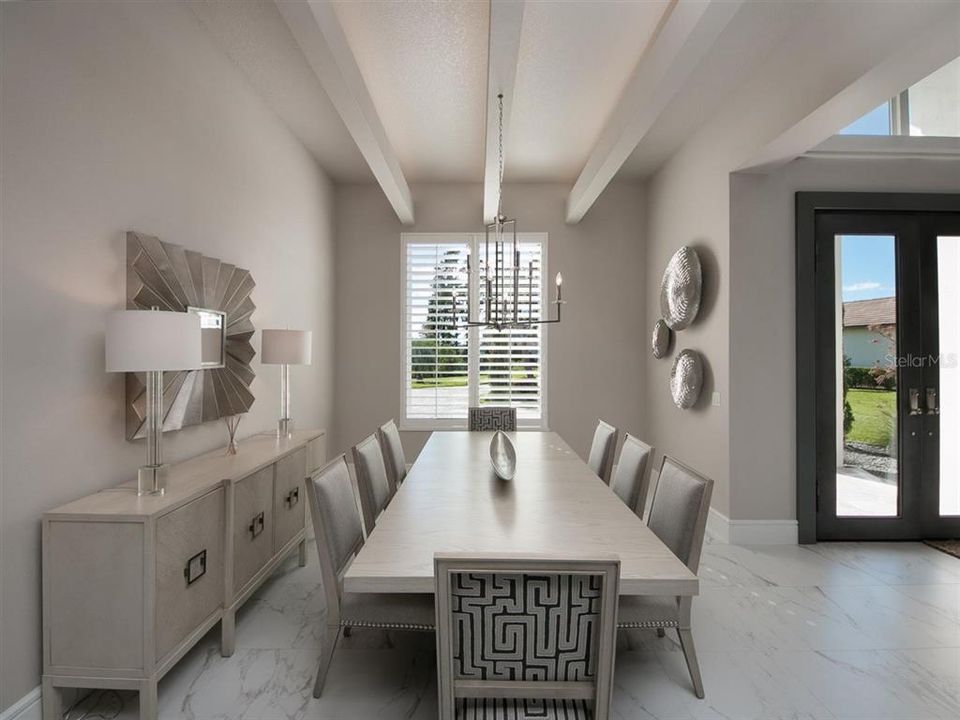 For Rent: $18,500 (6 beds, 7 baths, 6853 Square Feet)