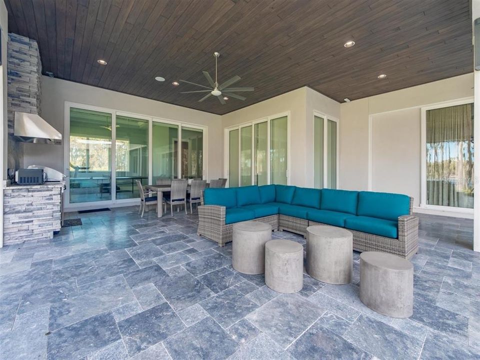 For Rent: $18,500 (6 beds, 7 baths, 6853 Square Feet)