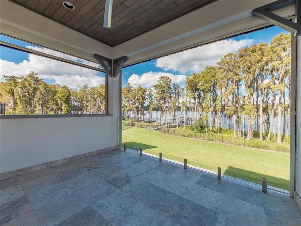 For Rent: $18,500 (6 beds, 7 baths, 6853 Square Feet)