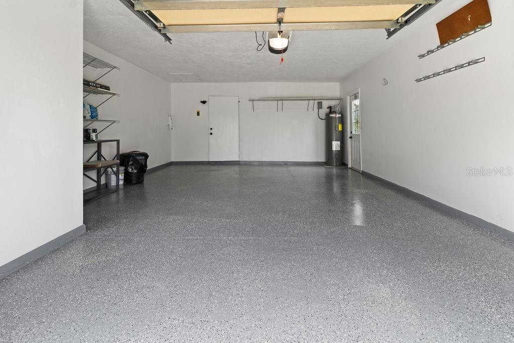 For Sale: $229,000 (2 beds, 2 baths, 912 Square Feet)