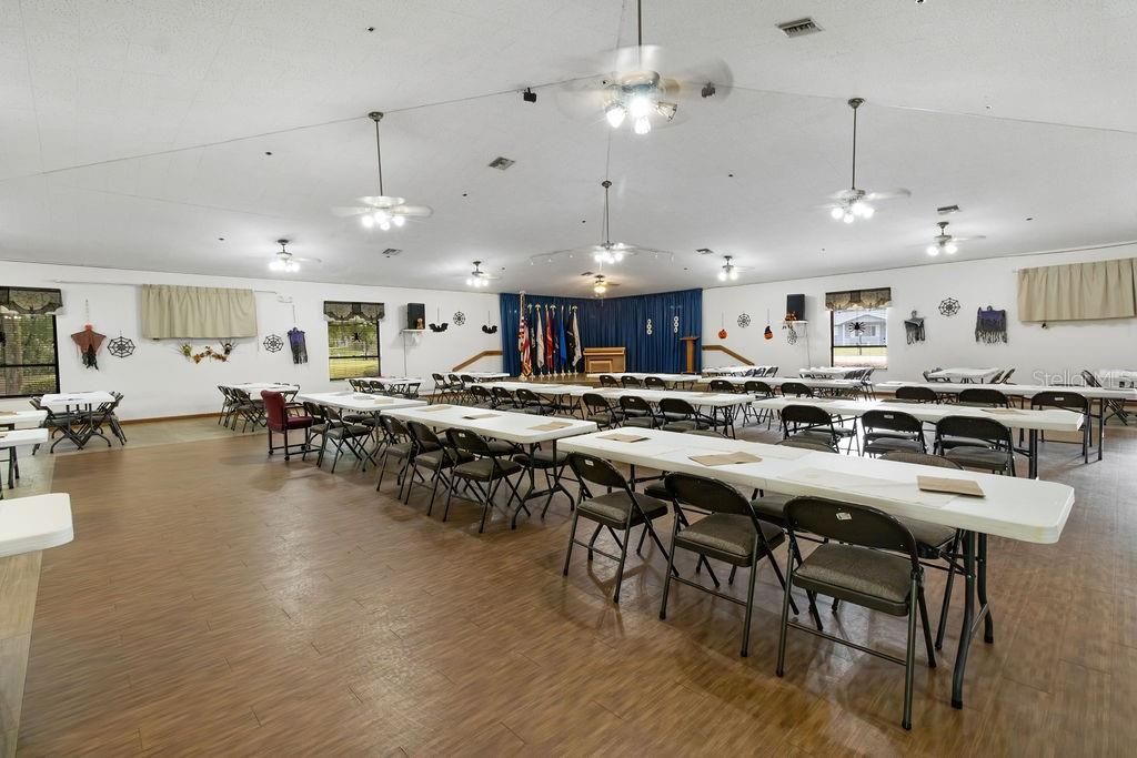 For Sale: $229,000 (2 beds, 2 baths, 912 Square Feet)