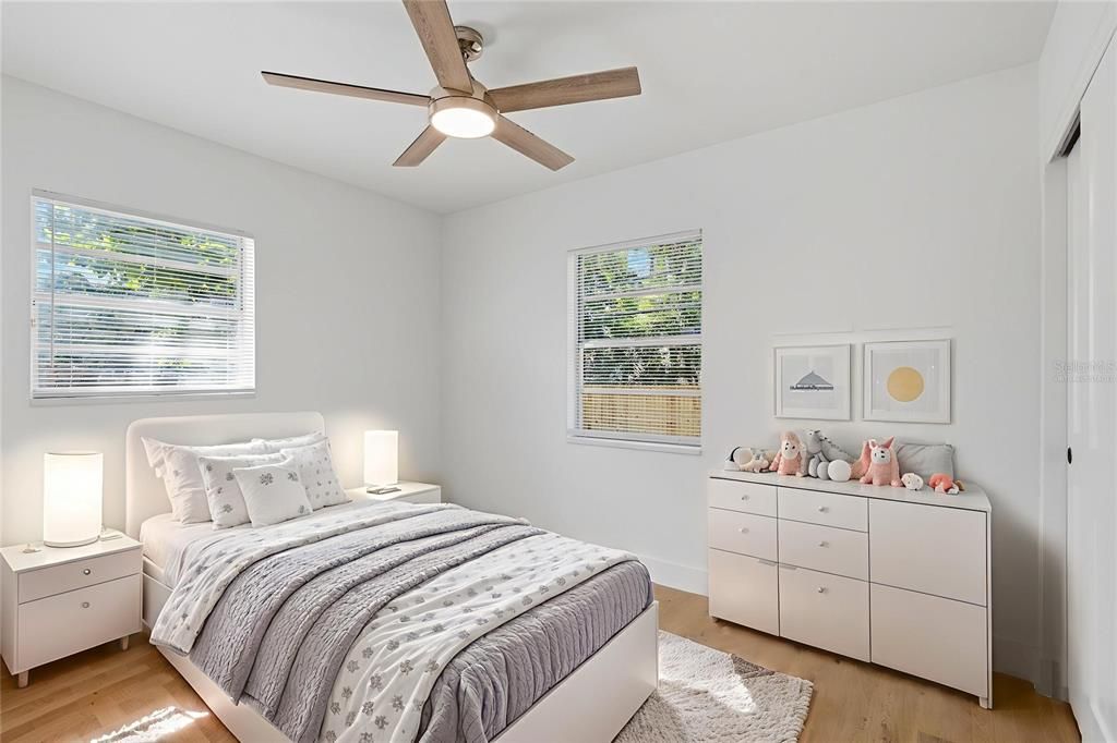 For Sale: $320,000 (4 beds, 2 baths, 1102 Square Feet)