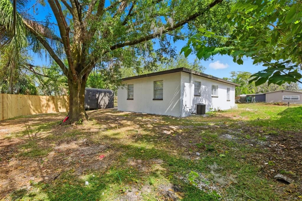 For Sale: $320,000 (4 beds, 2 baths, 1102 Square Feet)